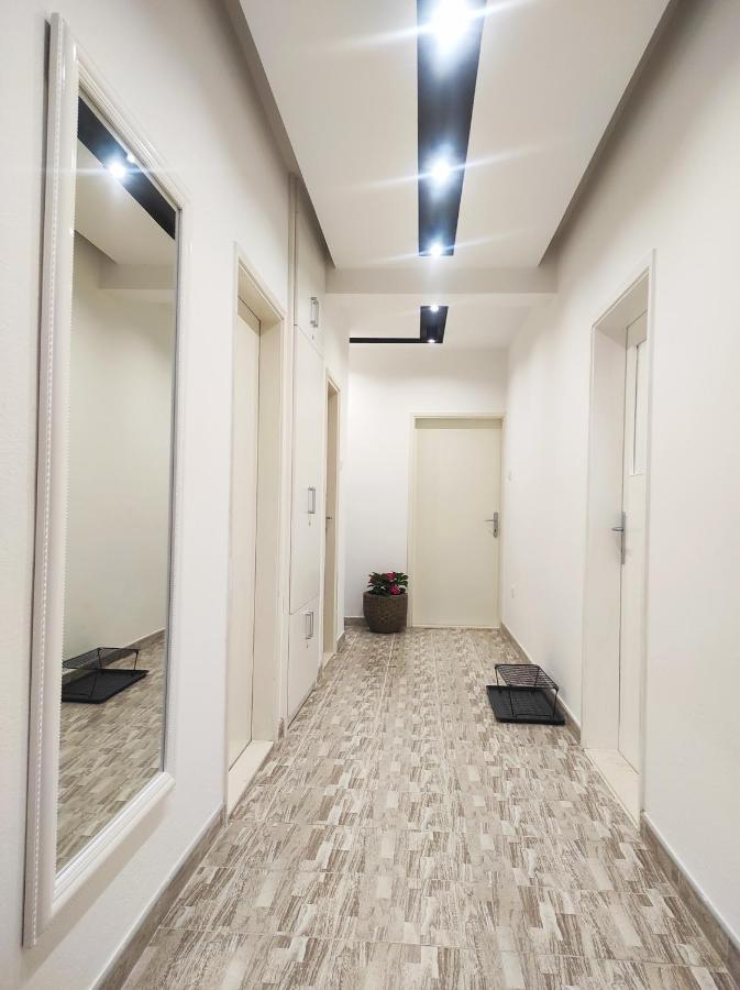 Garden House Apartment Требинье Экстерьер фото