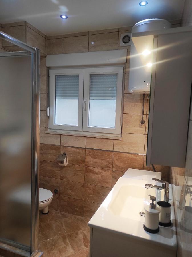 Garden House Apartment Требинье Экстерьер фото
